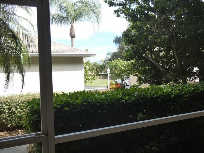Foto del edificio - 9641 Castle Point Dr