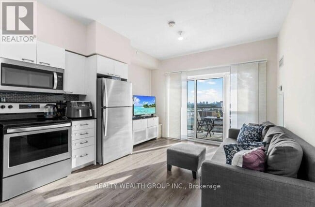 Photo du bâtiment - 2150 Lawrence Ave E