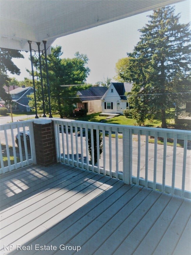 Foto del edificio - 1364-1366 S Champion Ave