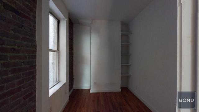 Building Photo - 1 bedroom in Manhattan NY 10014