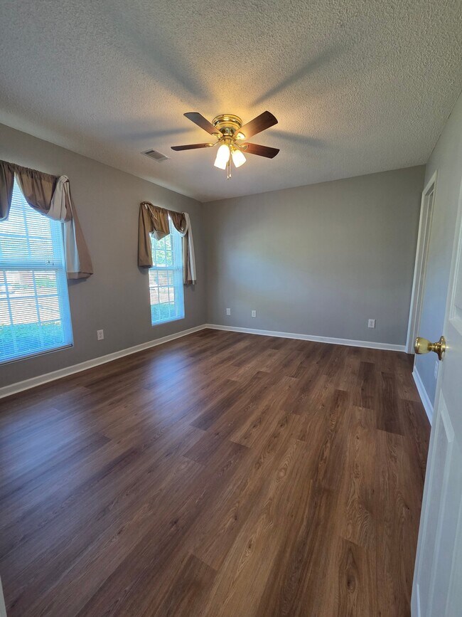 Foto del edificio - 4412 Hatteras Dr