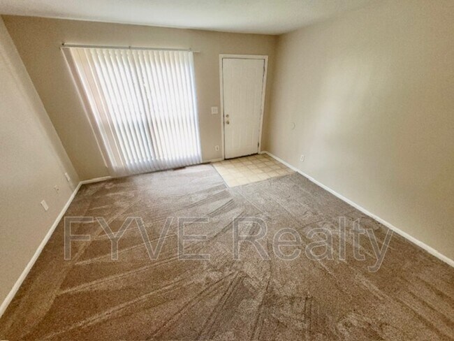 Foto del edificio - 469 Applegate Ln