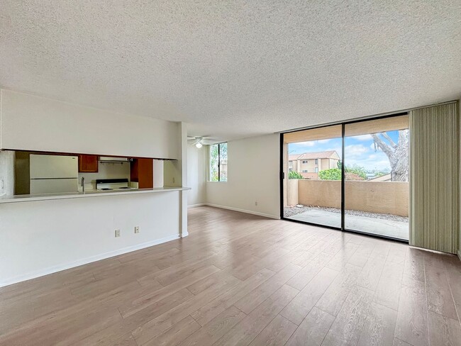 Building Photo - Charming 1BD/1BA Condo in University City ...