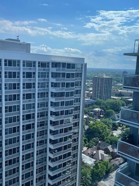 Foto del edificio - 4250 N Marine Dr