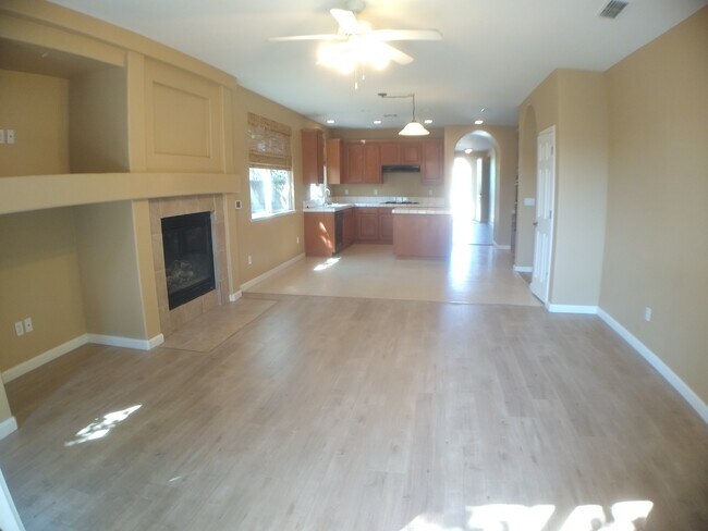Building Photo - 4 Great Egret Ct
