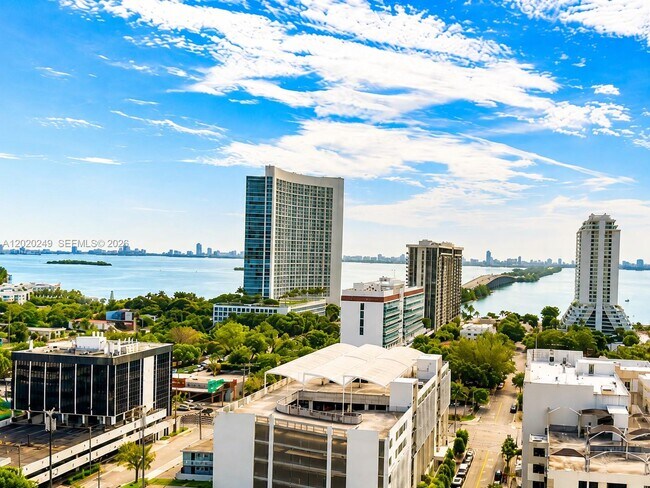 Foto del edificio - 3470 E Coast Ave