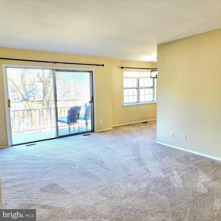 Primary Photo - 220 Crocker Dr