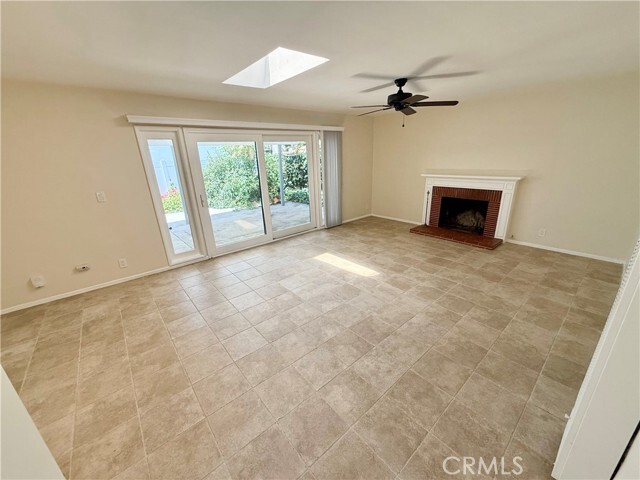 Building Photo - 208 Avenida Monterey