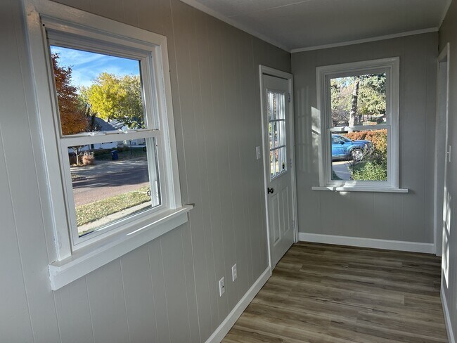 Foto del edificio - 2220 S 1st Ave