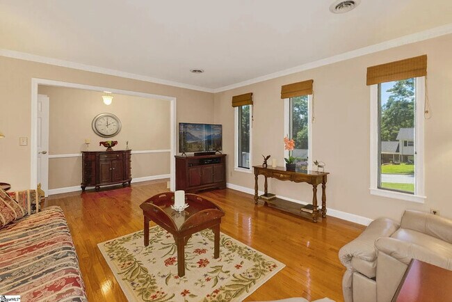 Building Photo - 306 Verner Dr