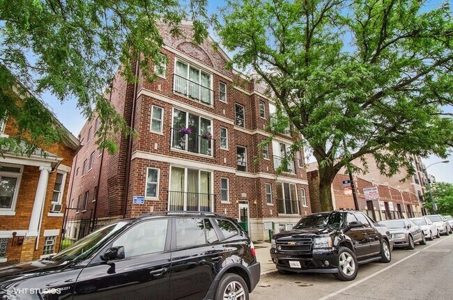 Foto del edificio - 3831 N Kedzie Ave