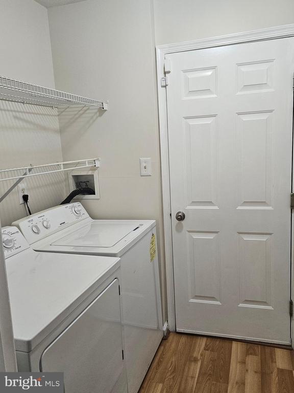 Foto del edificio - 232 Eisenhower Ct
