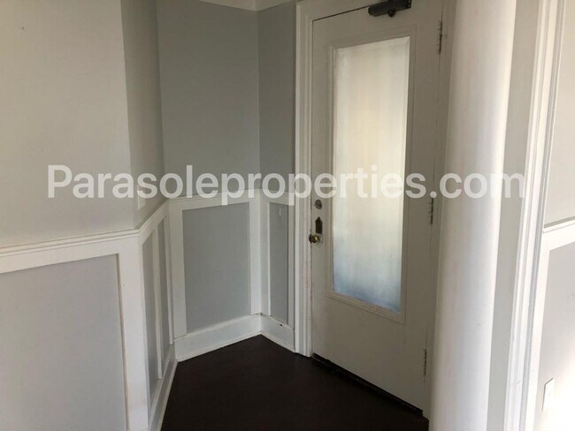 Foto del edificio - 919 Clay Ave