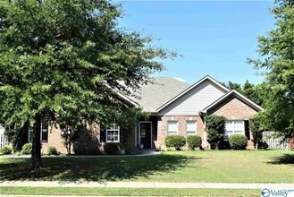 Building Photo - 123 Paul Revere Dr