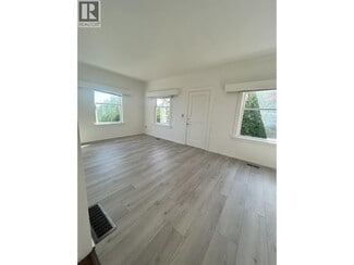 Building Photo - 317 Marmont St
