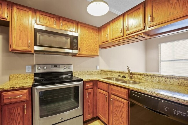 Building Photo - 2802 Nueces St