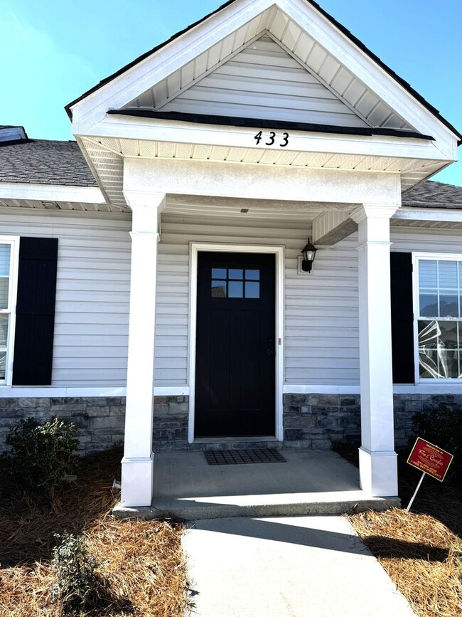 Building Photo - 433 Andover Dr