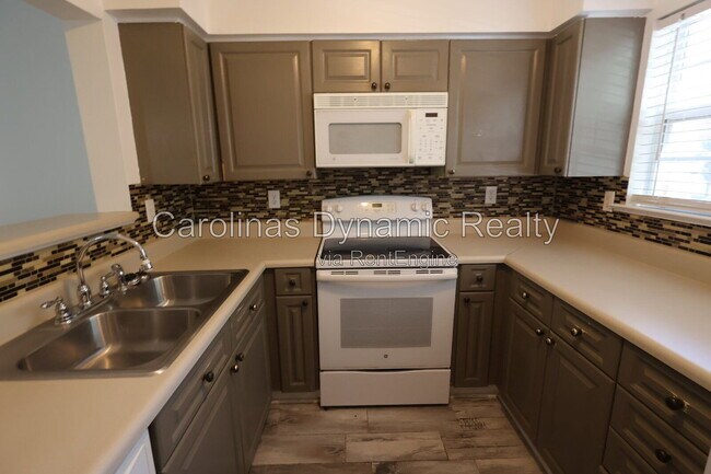 Foto del edificio - 3636 Melrose Cottage Dr