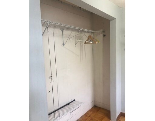 Foto del edificio - 527 E 7th St