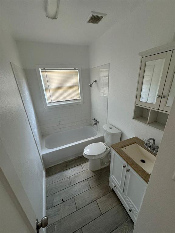 Foto del edificio - 1731 W 7th St