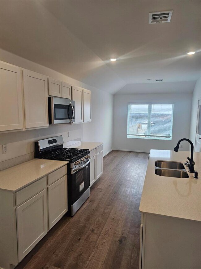 Building Photo - 1824 Rock Elm Dr