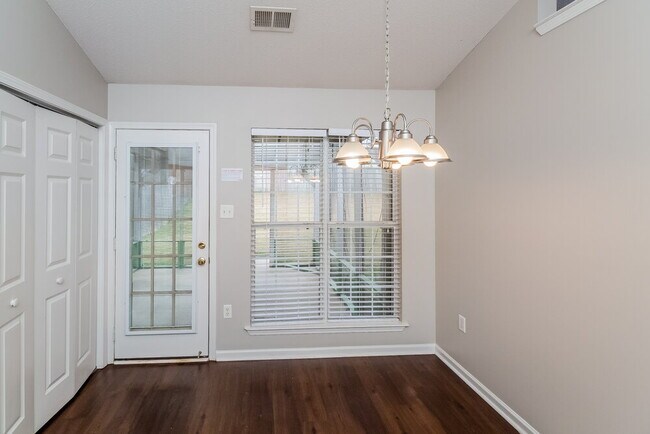 Foto del edificio - 1741 Madison Cove E