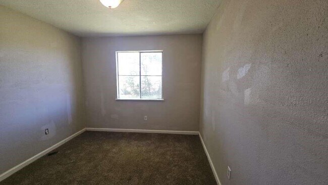 Foto del edificio - 8607 Sherrywood Dr