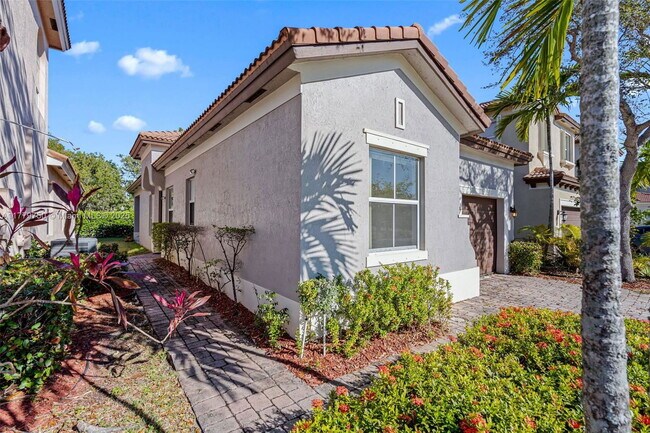 Foto del edificio - 1270 NE 39th Ave