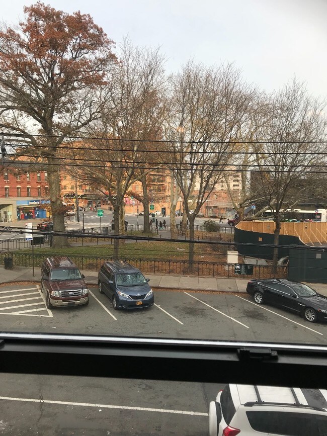 Foto del edificio - 192 Bay St