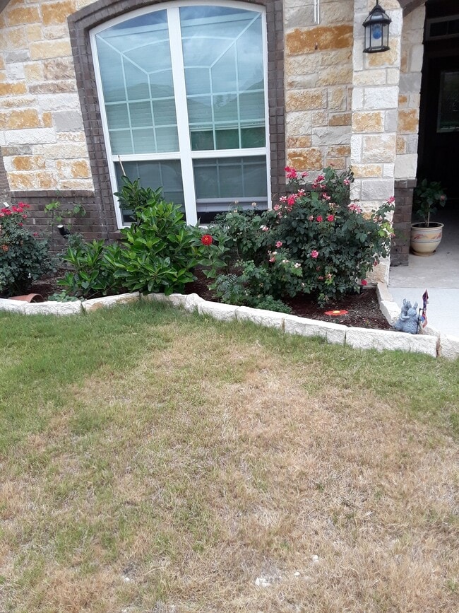 Foto del edificio - 921 Karey Dr