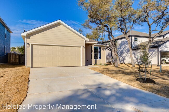 Building Photo - 3 br, 2 bath House - 13119 Sendero Roble