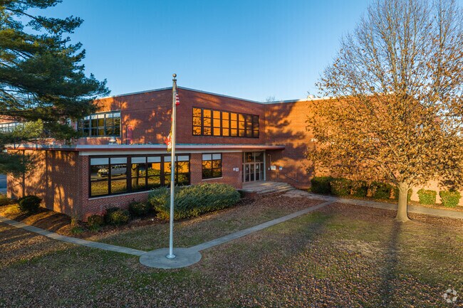 About 400students in grades 6-8 attend Kent County Middle School.