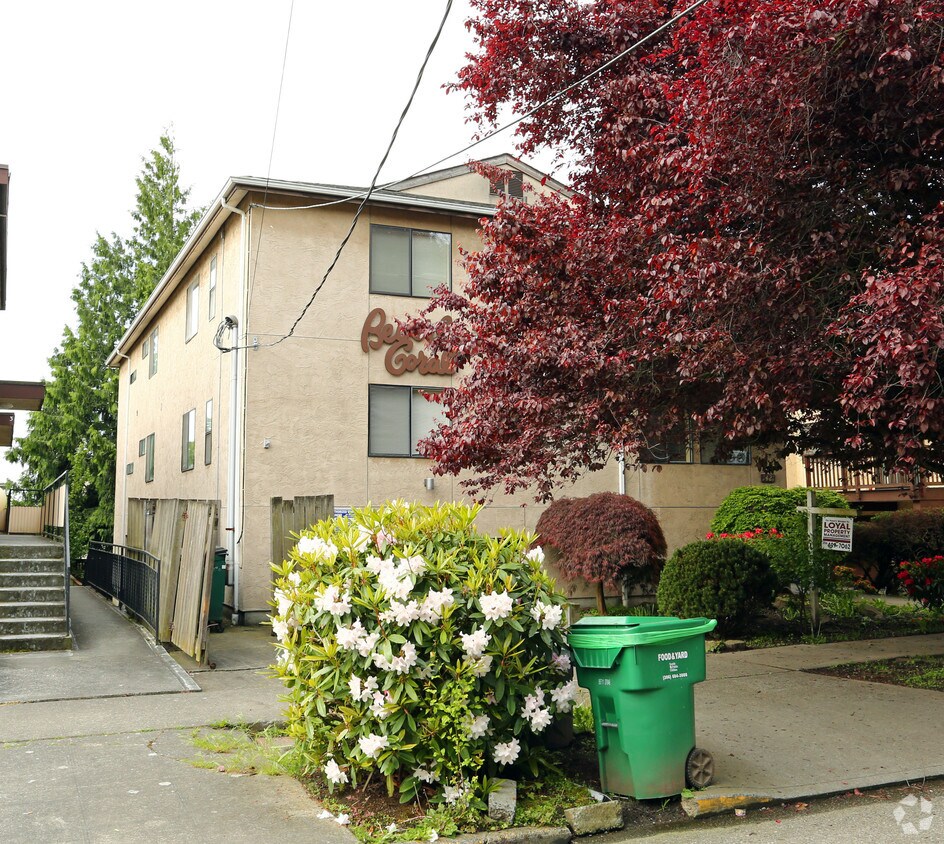 Building Photo - The Beverly Coral II