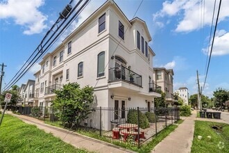 Building Photo - 5501 Petty St
