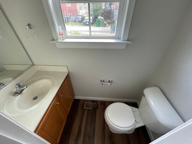 Foto del edificio - Coming Soon! | Spacious 4-Bedroom Home | C...