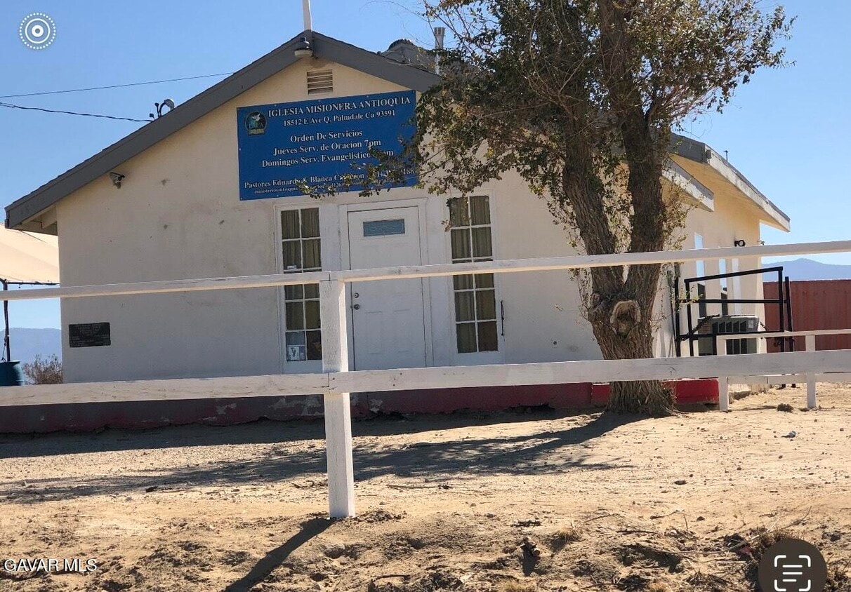 Foto del edificio - 18512 E Ave Q