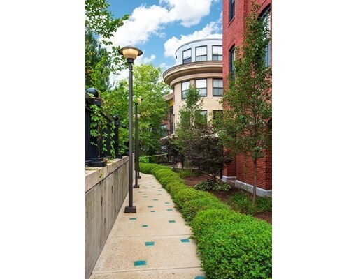 Primary Photo - 111 Cypress St