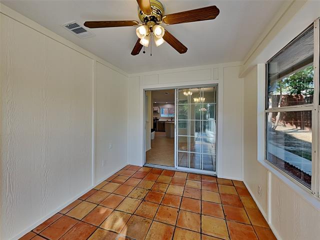 Foto del edificio - 9382 Live Oak Ln