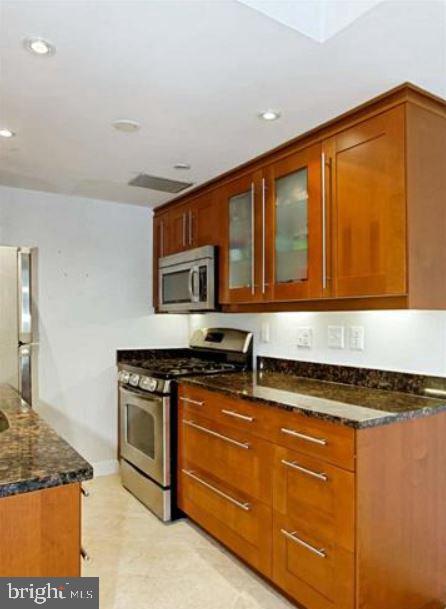 Foto del edificio - 4114 Davis Pl NW