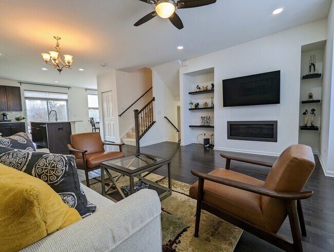 Building Photo - 851 Chase Ln