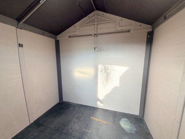 Foto del edificio - Charming One-Bedroom Near Downtown Petaluma – Utilities Included