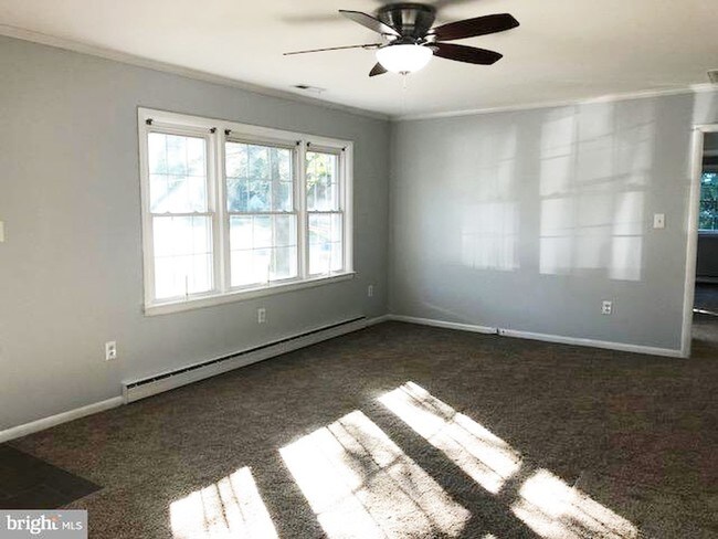 Building Photo - 602 Sherwood Cir