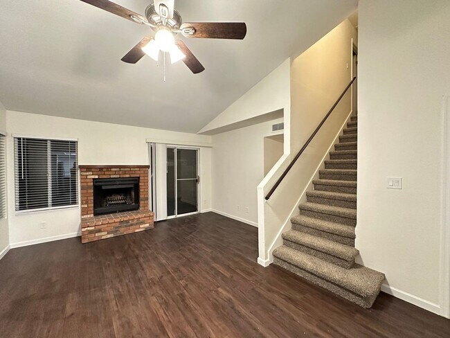 Building Photo - 3 Bedroom Single Family Home in Phoenix
