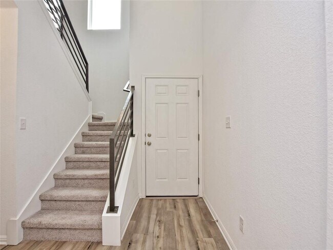 Building Photo - 3200 College Park Dr