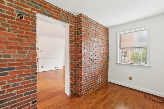 Foto del edificio - 5008 44th St NW