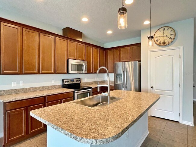 Building Photo - 2646 River Landing Dr