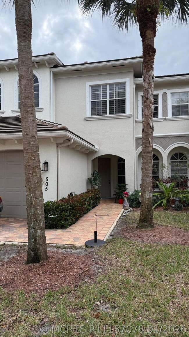 Building Photo - 6393 Bella Cir