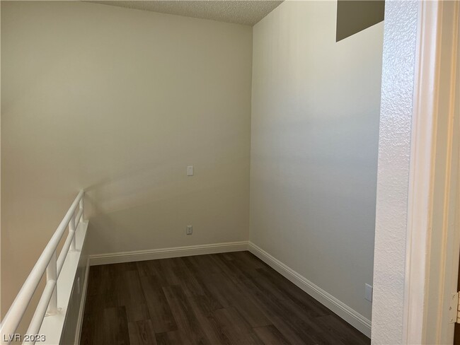 Building Photo - 8901 Antioch Way