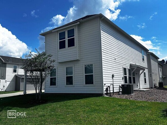 Building Photo - ADDISON PLAN