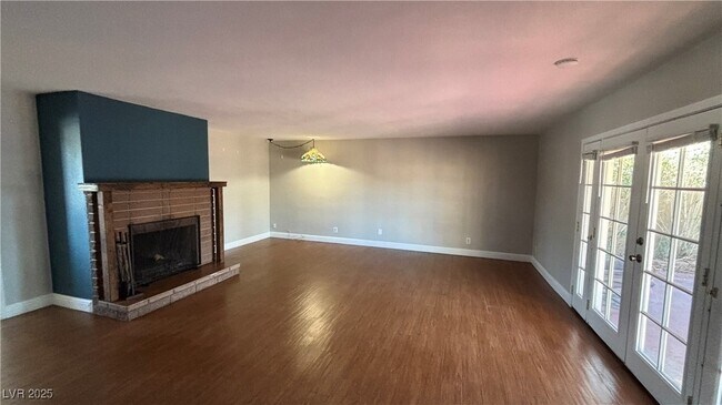 Foto del edificio - 1516 Houssels Ave